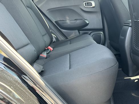 New 2025 Hyundai Venue SE image 16