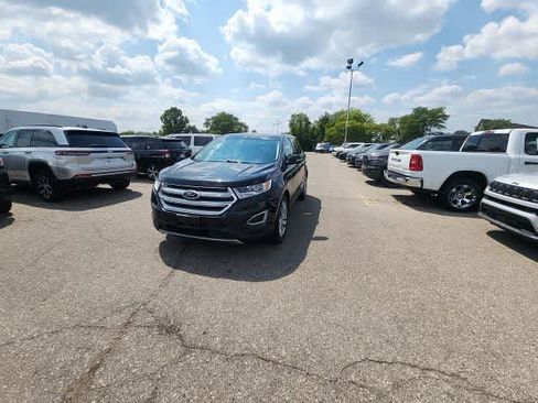 Used 2015 Ford Edge Titanium w/ Equipment Group 301A AWD/4WD image 3