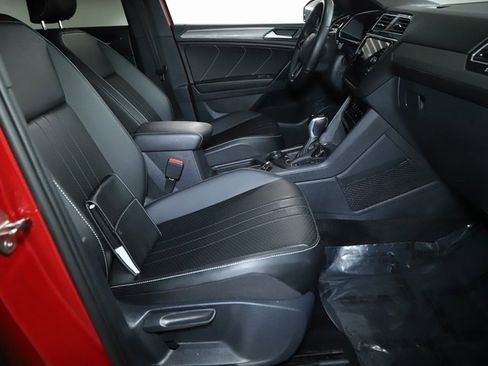 Used 2024 Volkswagen Tiguan SE R-Line image 36