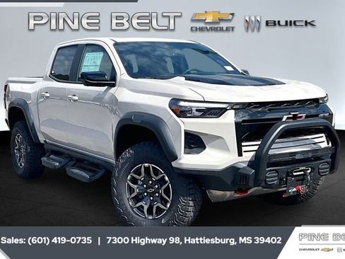 New 2026 Chevrolet Colorado ZR2 w/ Off-Road Front Bumper Package image 1