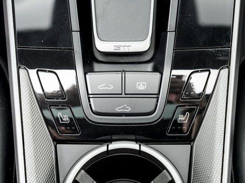 Certified 2020 Porsche 911 Carrera image 23