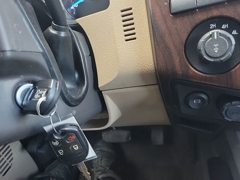 Used 2016 Ford F350 Lariat w/ Lariat Ultimate Package AWD/4WD image 19