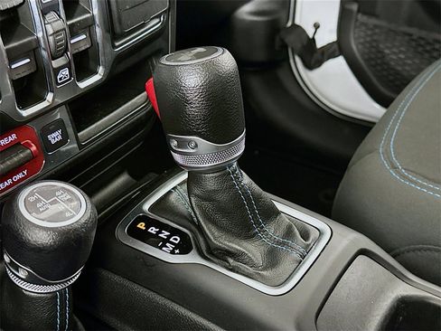 Used 2022 Jeep Wrangler Unlimited Rubicon image 24