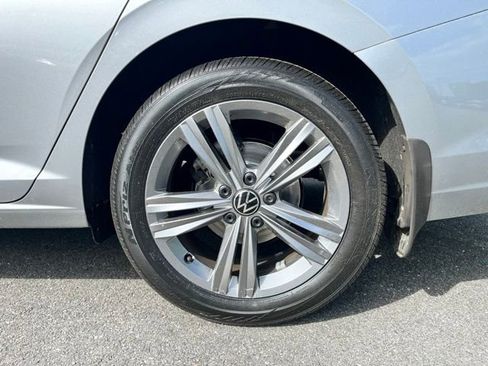 Used 2023 Volkswagen Jetta SE FWD image 11
