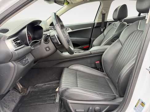 Used 2019 Genesis G70 2.0T Advanced w/ Elite Package image 12