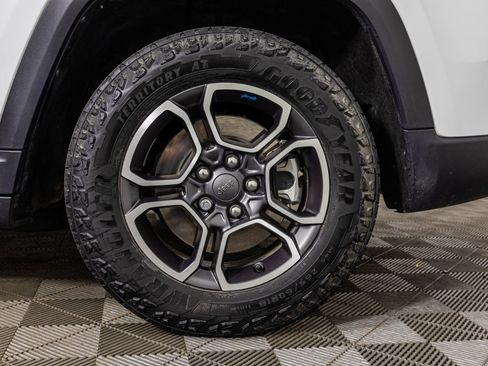 Used 2022 Jeep Grand Cherokee Trailhawk AWD/4WD image 55