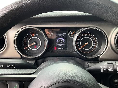 Used 2022 Jeep Wrangler Sport AWD/4WD image 17