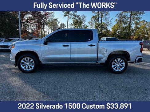 Used 2022 Chevrolet Silverado 1500 Custom image 2