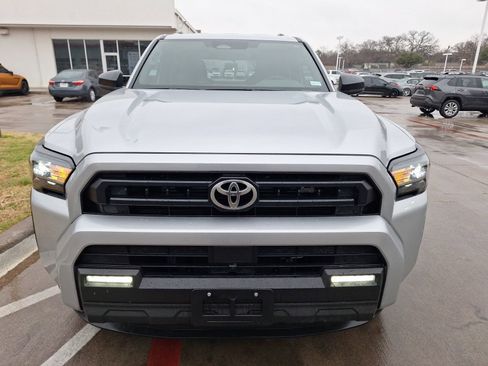 Used 2025 Toyota 4Runner SR5 image 9