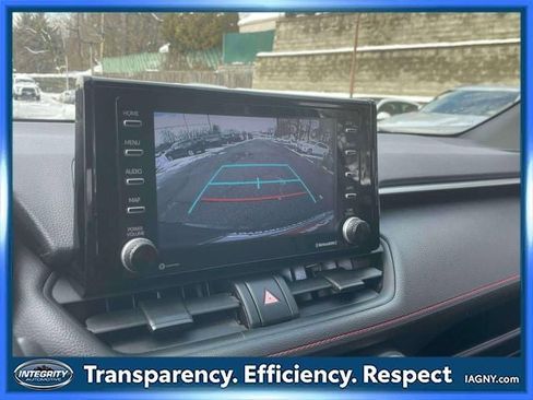 Used 2022 Toyota RAV4 SE w/ Weather & Moonroof Package image 29