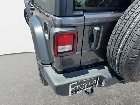 Used 2024 Jeep Wrangler Unlimited Sport AWD/4WD image 31