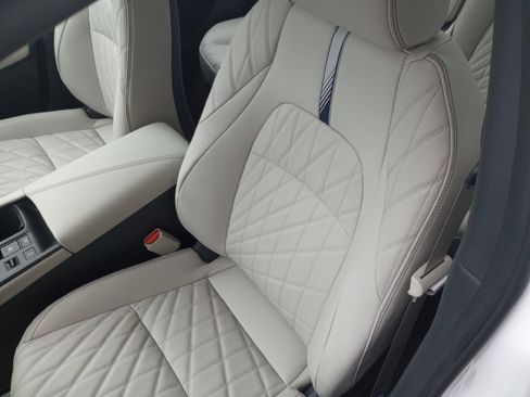 New 2026 Nissan Sentra SL w/ Floor Mat Package FWD image 9