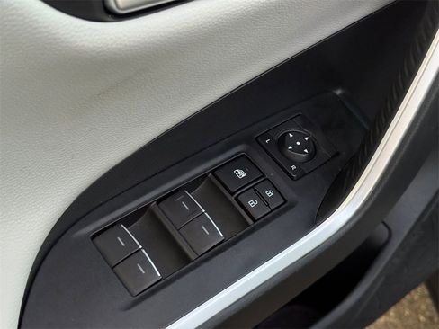 Used 2024 Toyota RAV4 Limited image 11