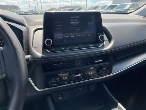 Used 2025 Nissan Rogue SV AWD/4WD image 20