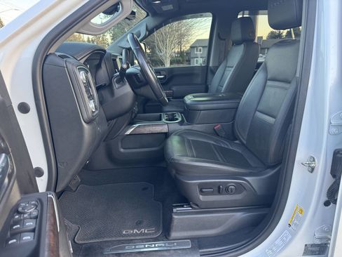 Used 2020 GMC Sierra 3500 Denali w/ Denali Ultimate Package image 7