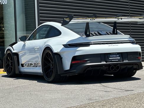 Certified 2025 Porsche 911 GT3 RS RWD image 3