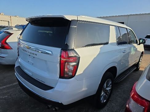 Used 2024 Chevrolet Suburban Premier RWD image 6
