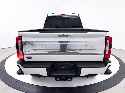 Used 2023 Ford F350 Platinum image 19