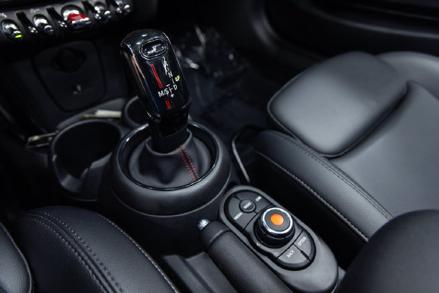 Used 2020 MINI Cooper S w/ Driver Assistance Package FWD image 18