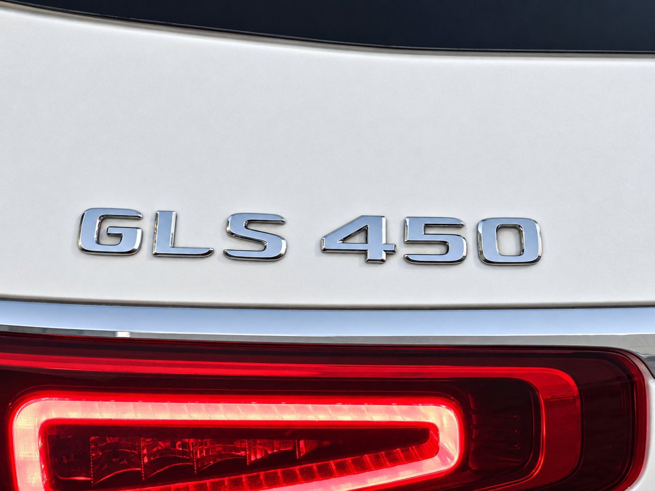 Used 2022 Mercedes-Benz GLS 450 4MATIC image 9