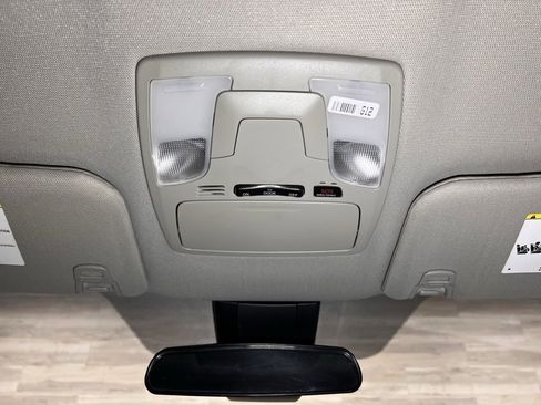 Used 2020 Toyota Sienna L image 27