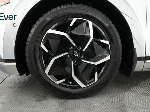 Used 2024 Hyundai Ioniq 5 Limited image 18