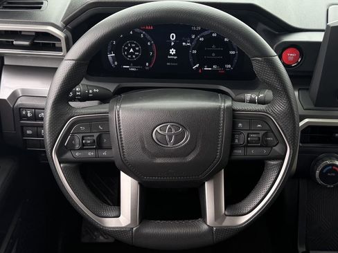 Used 2024 Toyota Tacoma TRD Off-Road image 13