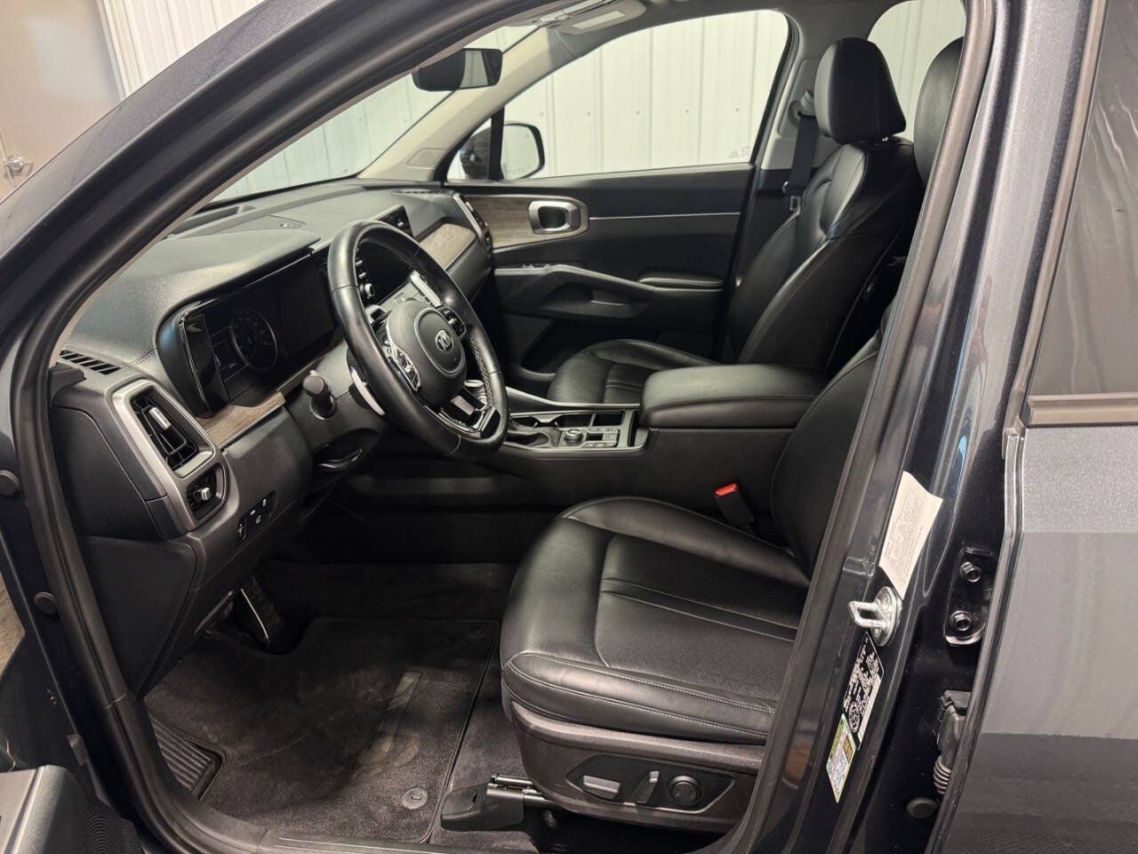 Used 2021 Kia Sorento EX AWD/4WD image 14