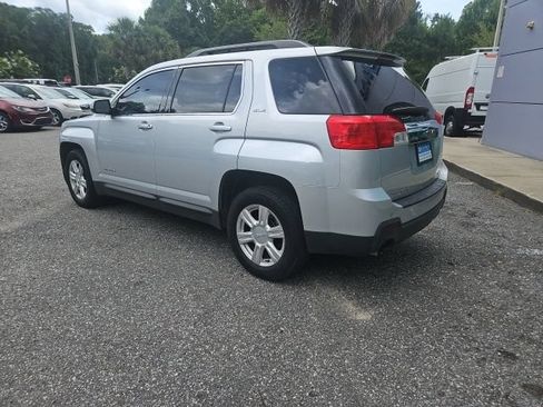 Used 2015 GMC Terrain SLE w/ Safety Package AWD/4WD image 3