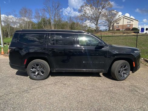 New 2026 Jeep Grand Wagoneer Limited w/ Premium Group II AWD/4WD image 36