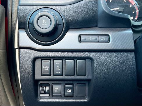 Used 2023 Nissan Titan PRO-4X w/ Pro-4x Convenience Package AWD/4WD image 10