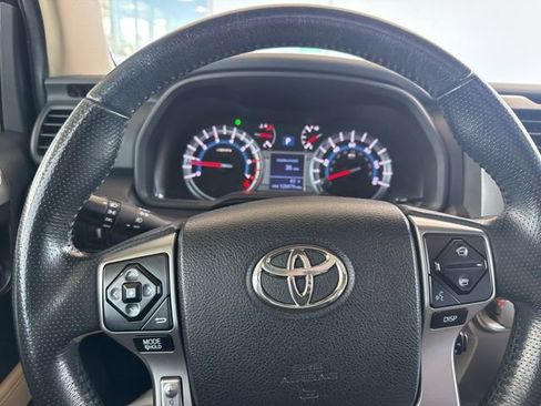 Used 2014 Toyota 4Runner SR5 Premium image 26