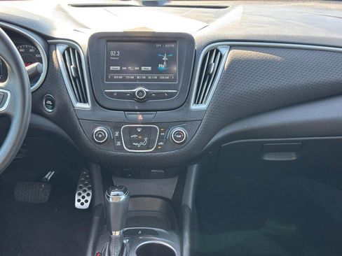 Used 2017 Chevrolet Malibu LS image 13