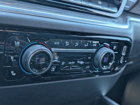 Used 2024 Chevrolet Silverado 1500 High Country w/ Midnight Edition image 23