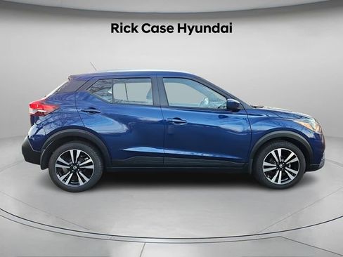 Used 2019 Nissan Kicks SV image 4