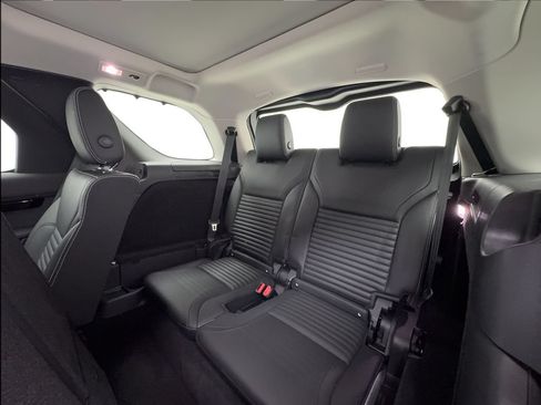 Used 2023 Land Rover Discovery S AWD/4WD image 26
