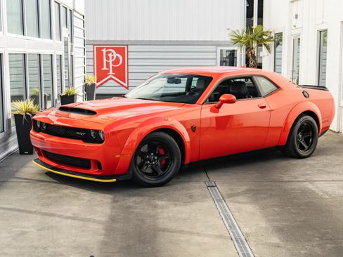 Used 2018 Dodge Challenger SRT Demon RWD image 2