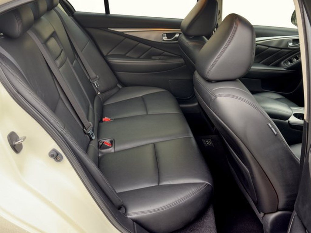 Used 2014 INFINITI Q50 Premium w/ Spare Tire Package RWD image 28