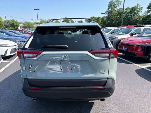Used 2022 Toyota RAV4 XLE w/ Convenience Package AWD/4WD image 6