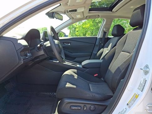 Certified 2025 Honda Accord SE image 14