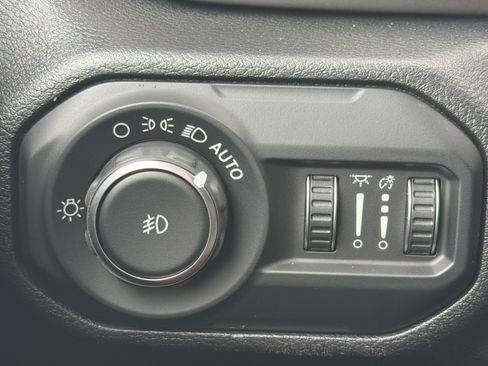 Used 2021 Jeep Wrangler Unlimited Sport AWD/4WD image 26