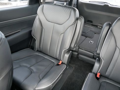 Certified 2025 Hyundai Palisade SEL image 12