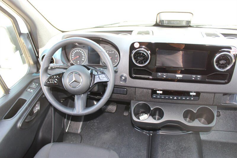 Used 2026 Mercedes-Benz Sprinter 2500 image 22