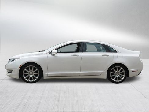 Used 2015 Lincoln MKZ Hybrid w/ Equipment Group 201A Select FWD image 4