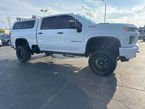 Used 2022 Chevrolet Silverado 3500 LT w/ All Star Edition AWD/4WD image 9