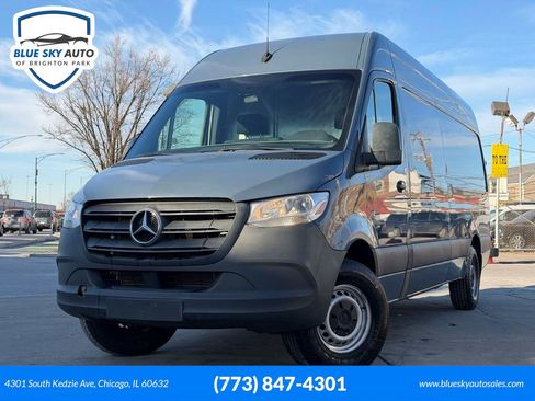 Used 2019 Mercedes-Benz Sprinter 170 image 1