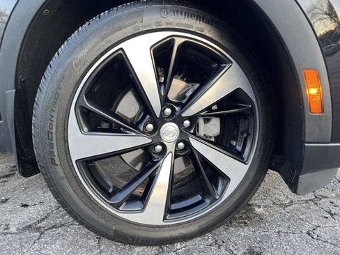 Used 2021 Buick Envision Essence w/ Technology Package I image 2