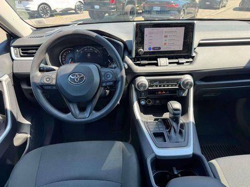 Used 2023 Toyota RAV4 LE AWD/4WD image 20
