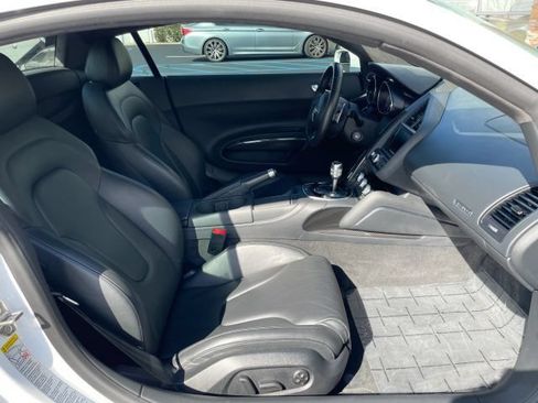 Used 2015 Audi R8 V10 w/ Full Leather Package AWD/4WD image 39