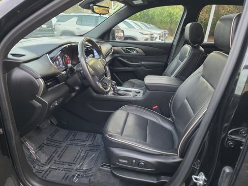 Certified 2022 Chevrolet Traverse Premier w/ Redline Edition image 23